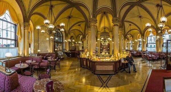 caf-central-at-palais-ferstel-vienna caf-central-at-palais-ferstel-vienna