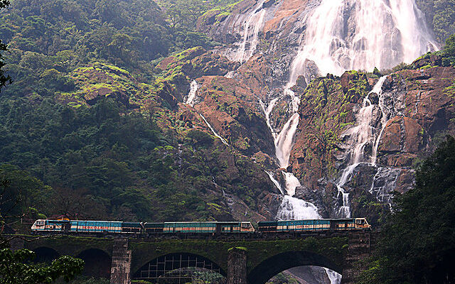 dudhsagar-waterfalls dudhsagar-waterfalls