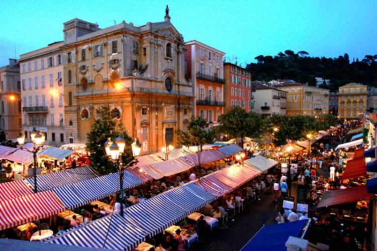 کورس سالیا (Cours Saleya) کورس سالیا (Cours Saleya)