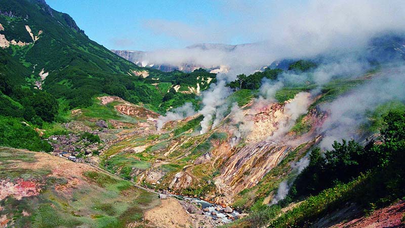 valley of the geysers