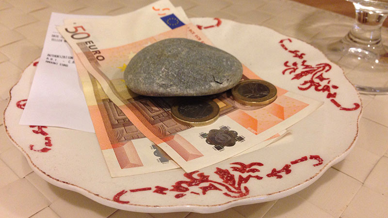 tip in italy tip in italy