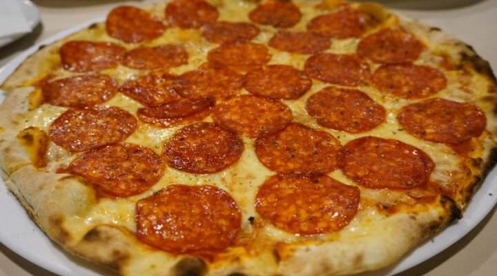 pizza-at-lake-ohrid pizza-at-lake-ohrid