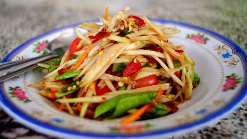 papaya-salad سالاد پاپایا | غذاهای خیابانی تایلند