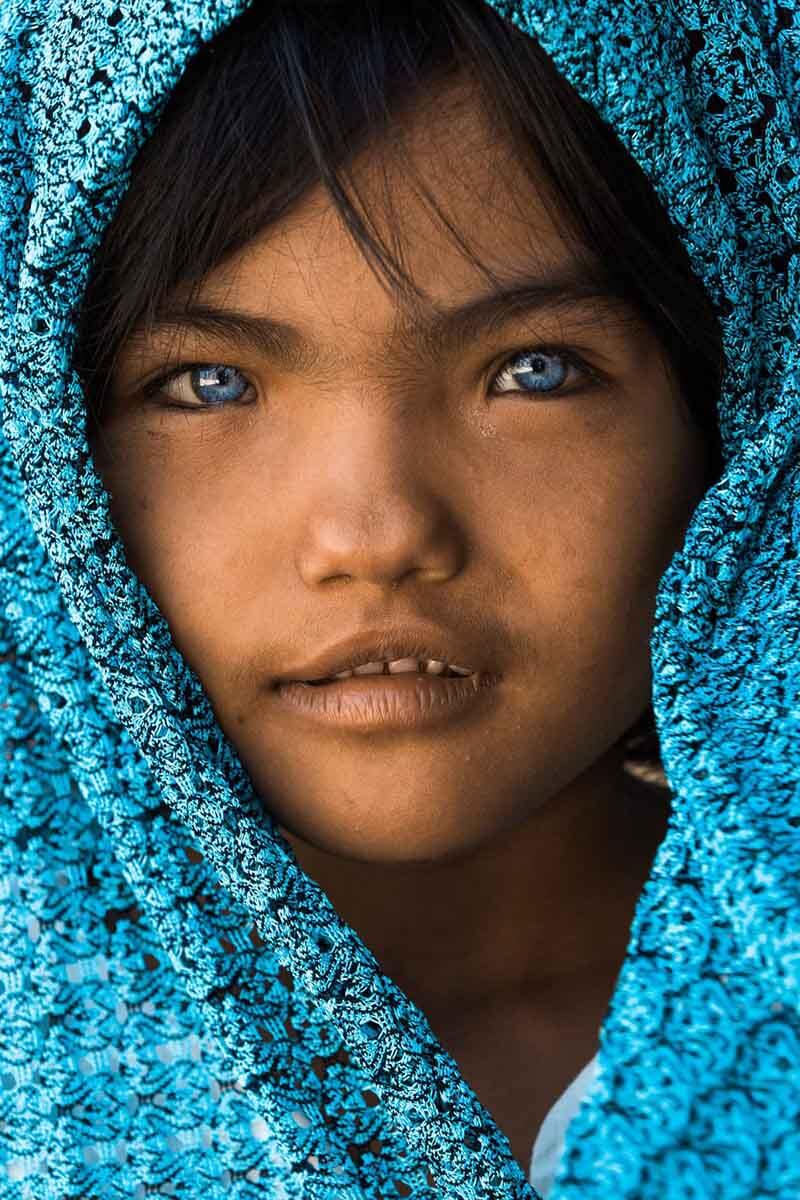 دختری از قبیله دختری از قبیله