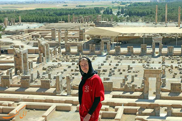 سفر با دوچرخه به تهران در تخت جمشید سفر با دوچرخه به تهران در تخت جمشید