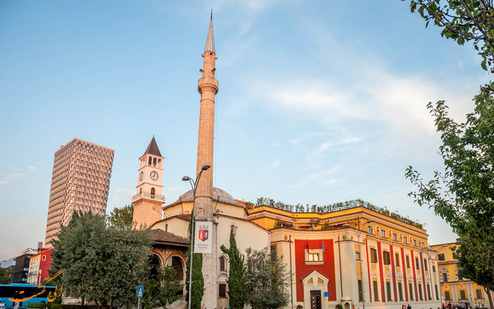 مسجد ادهم بی مسجد ادهم بی