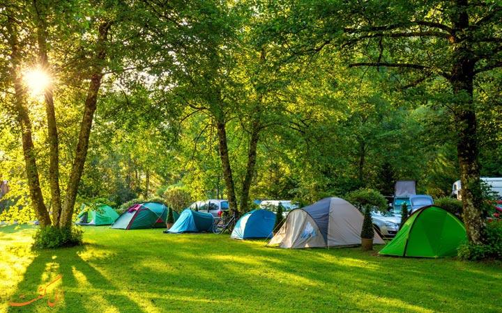 tents-row چادر های کمپ