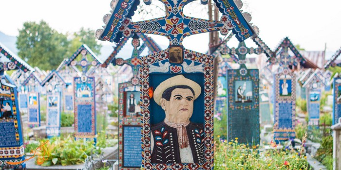 قبرهای قبرستان مری در رومانی قبرهای قبرستان مری در رومانی