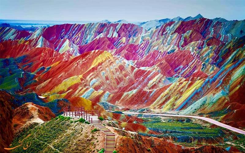 کوه های رنگین کمان چین کوه های رنگین کمان چین