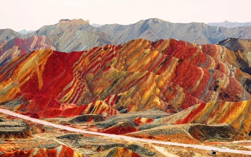 کوه های رنگین کمان در کشور چین کوه های رنگین کمان در کشور چین