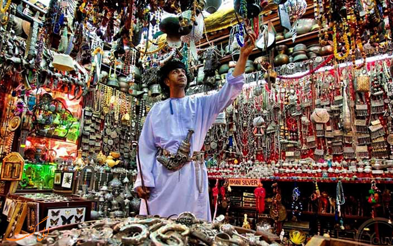 عتیقه فروشی در بازار مطرح عتیقه فروشی در بازار مطرح
