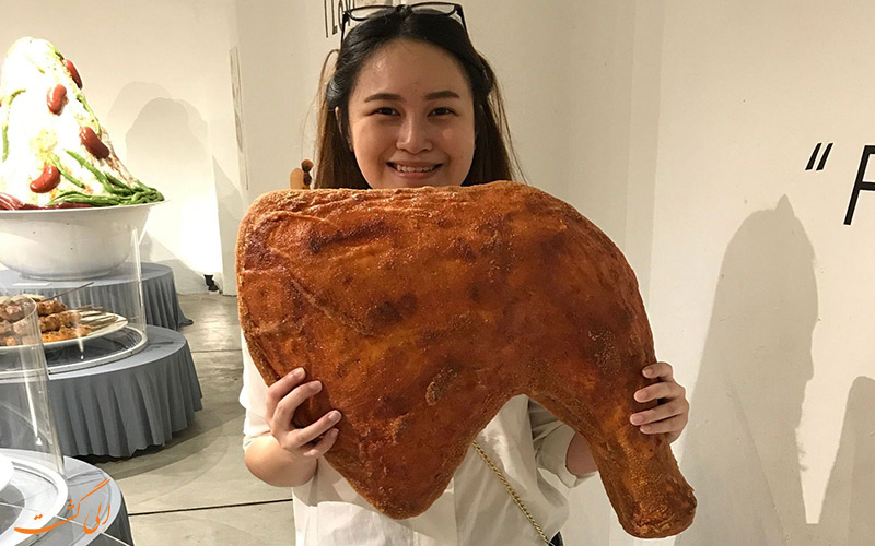 غذاها بزرگ تر از اندازه ی واقعی غذاها بزرگ تر از اندازه ی واقعی