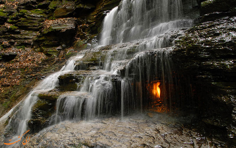 آبشار شعله ابدی در آمریکا