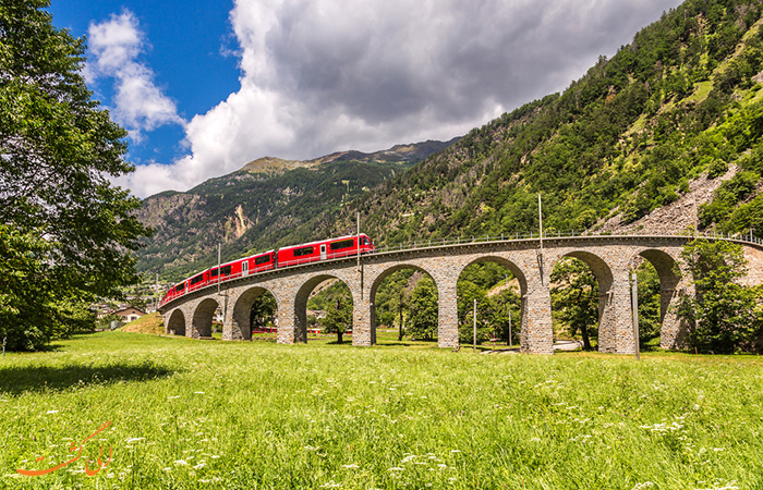 قطار Brusio Viaduct قطار Brusio Viaduct