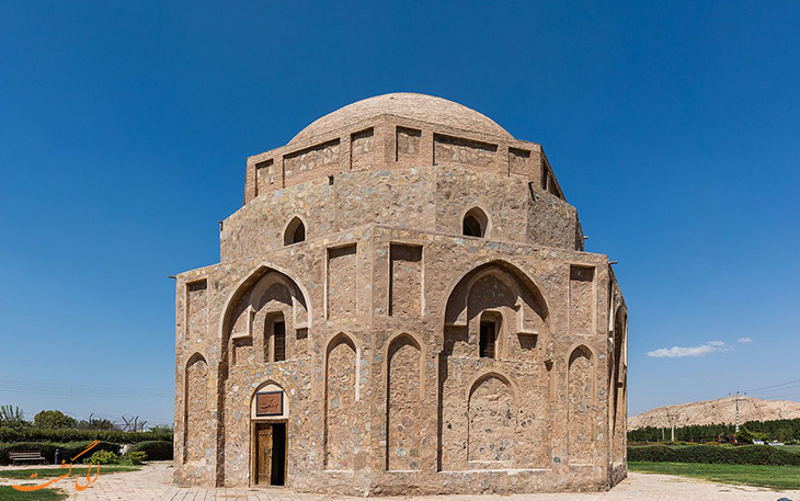 یخدان موئدی در کرمان یخدان موئدی در کرمان