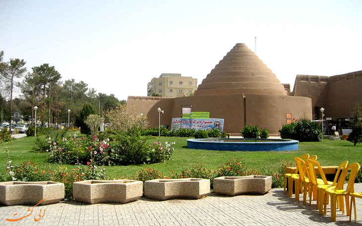 یخدان موئدی در کرمان یخدان موئدی در کرمان