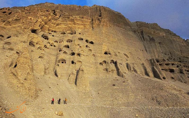 غارهای موستانگ غارهای موستانگ