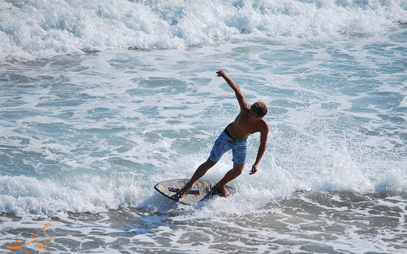 اسکیم بوردینگ | Skimboarding- هیجان انگیزترین ورزش های آبی