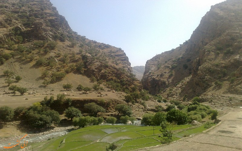 دورنمای تنگ تهی در روستای مال آقا دورنمای تنگ تهی در روستای مال آقا