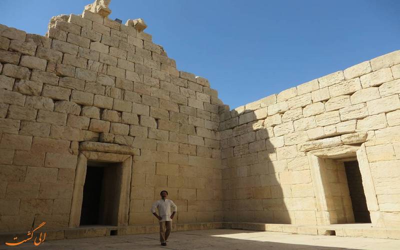 معبد آناهیتا