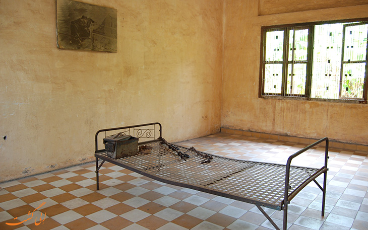 21-Tuol-Sleng-Genocide-Museum-Phnom-Penh-Cambodia.jpg