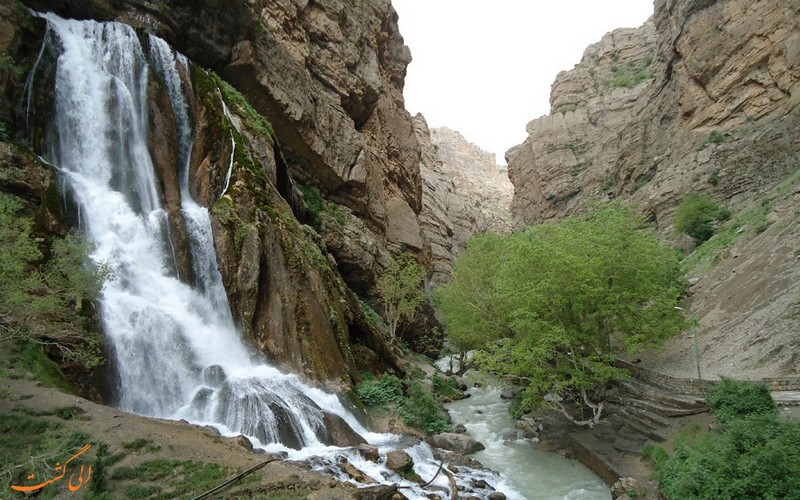 آبشار آب سفید الیگودرز آبشار آب سفید الیگودرز