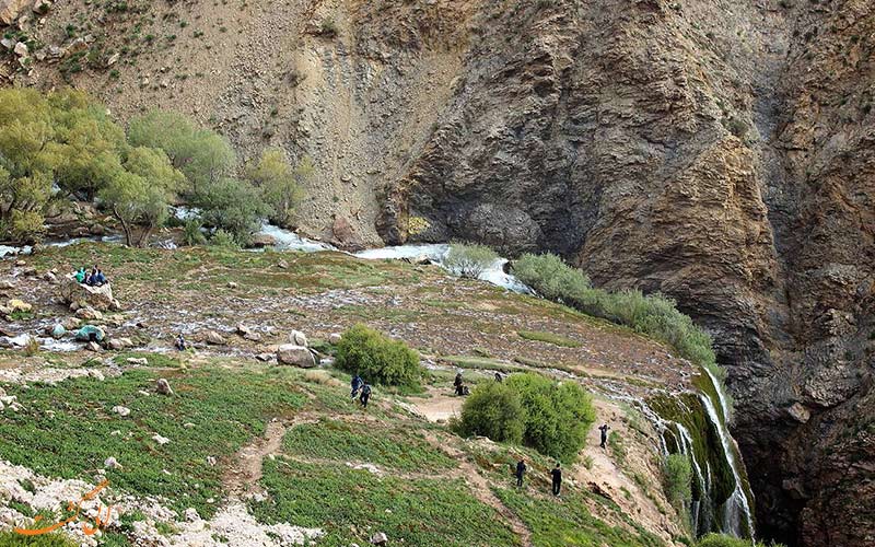 آبشار پونه زار فریدون شهر آبشار پونه زار فریدون شهر
