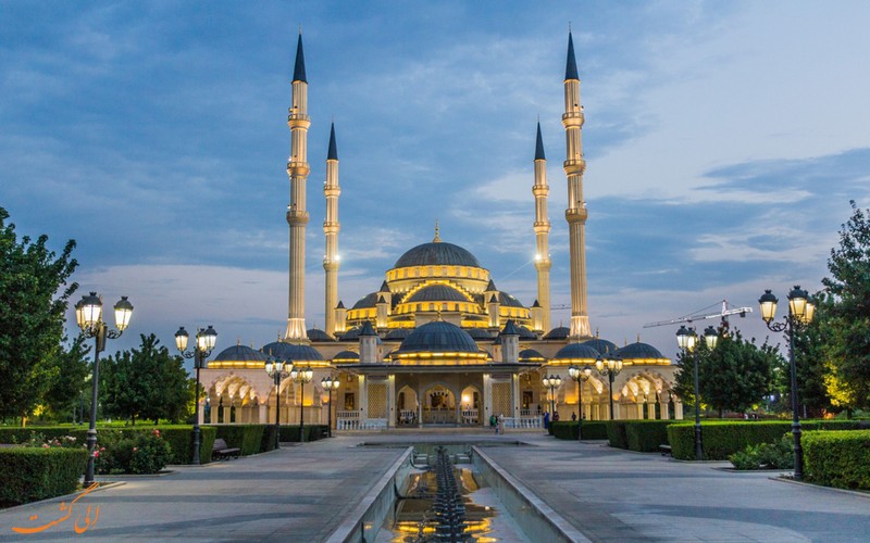 Akhmad-Kadyrov-Mosque.jpg