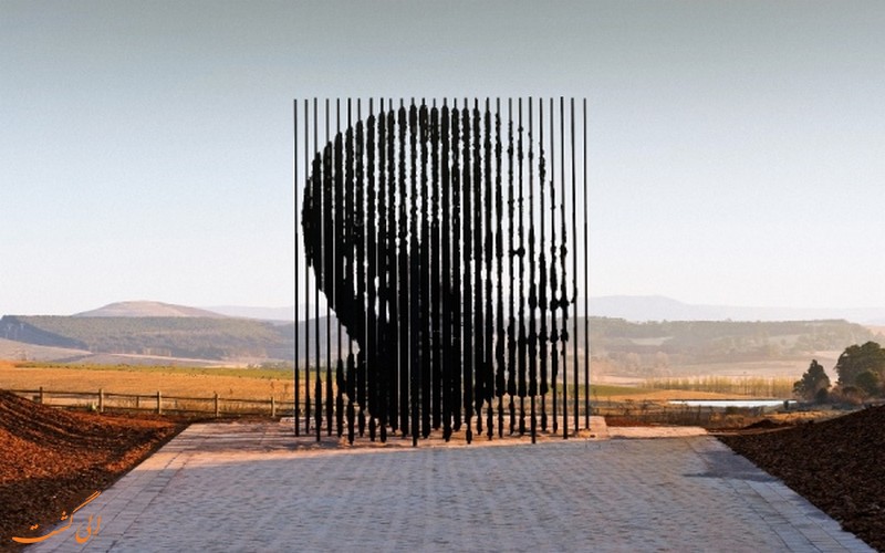 Mandela-Sculpture-2LR-resized1.jpg