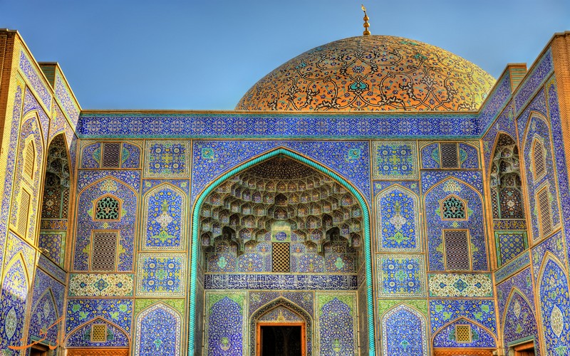 Sheikh-Lotfollah-Mosque-Isfahan.jpg
